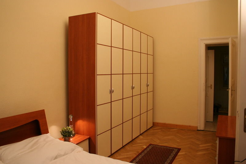 Walking Bed Budapest Hostel Exterior foto